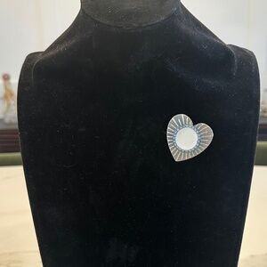 TOVA - Vintage Style Heart Brooch — Gold-Tone Metal, Crystal Surrounded Enamel